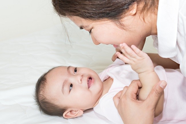 Kenali Perubahan Warna ASI dan Penyebabnya - Alodokter