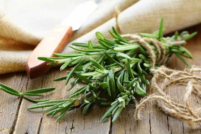 6 Benefits of Rosemary for Body Health