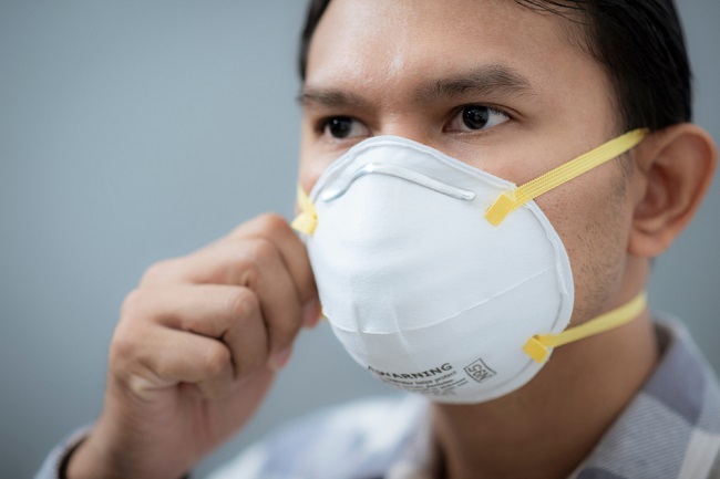 Efikasi Masker  Bedah  dan Masker  Respirator  N95 untuk 