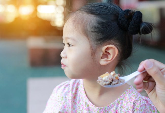 Ini Dampak Sering Memaksa Anak untuk Makan Alodokter