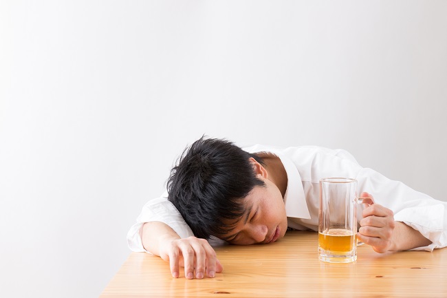 kecanduan alkohol - alodokter