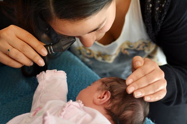 Cara Mengenali dan Mengatasi Katarak pada Bayi dan Anak - Alodokter