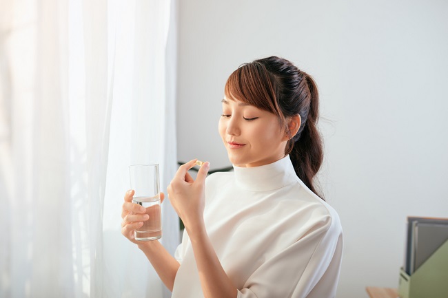 Tips Mencegah Kenaikan Berat Badan Saat Minum Pil KB - Alodokter