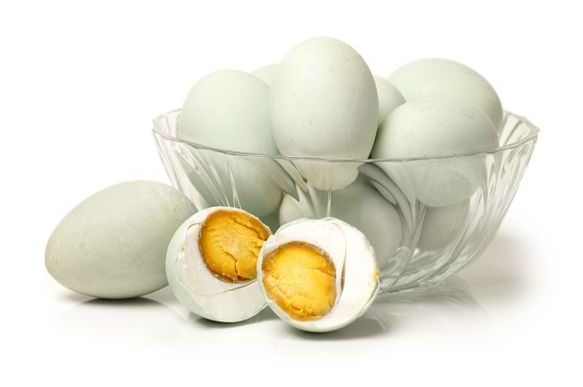 Jenis telur yang banyak dikonsumsi dan dijadikan sebagai telur asin yaitu