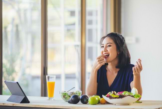Berikut Ini Makanan dan Tips Meningkatkan Daya Tahan Tubuh yang Benar - Alodokter