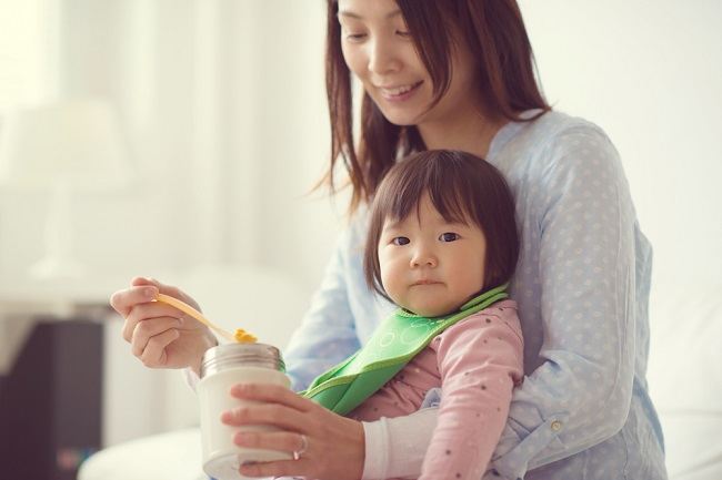 Kapan Si Kecil Boleh Mengonsumsi Yoghurt? - Alodokter