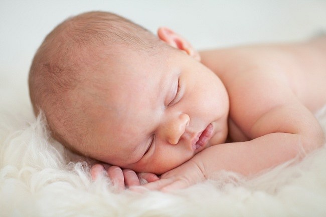 Cara tummy time bayi 2 bulan