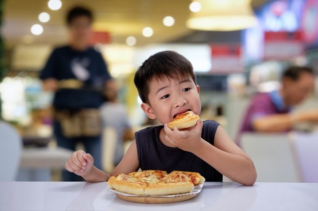 Bisakah Anak Terkena Kolesterol Tinggi dan Bagaimana Mencegahnya? - Alodokter