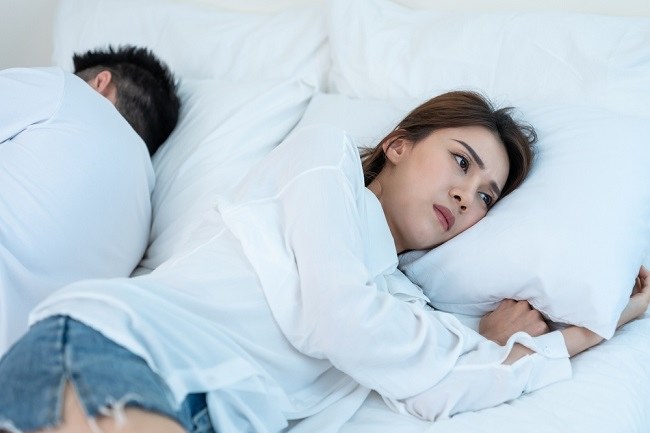 Ini Tanda Suami Mencintai Wanita Lain - Alodokter