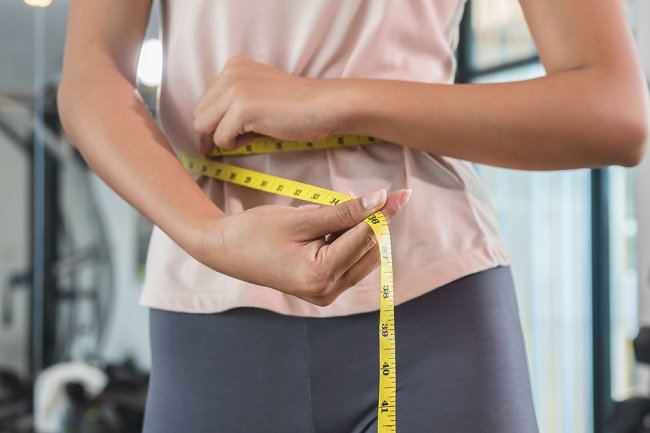 Ini Cara Mengukur dan Menjaga Lingkar Perut Normal - Alodokter