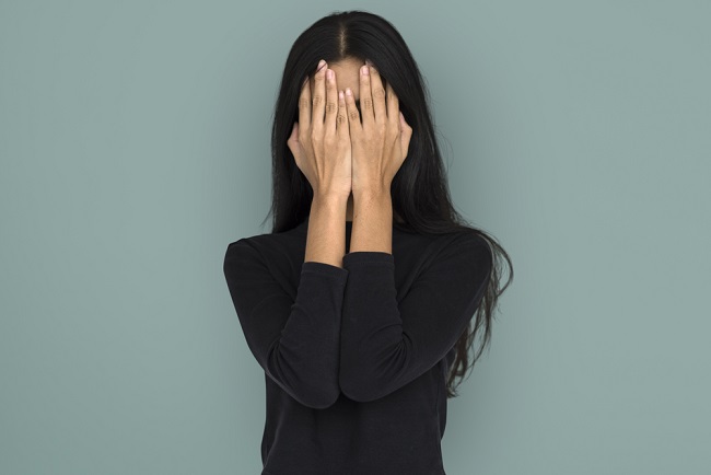 Hati-Hati, Ekshibisionis Suka Pamer Organ Intim di Tempat Umum - Alodokter
