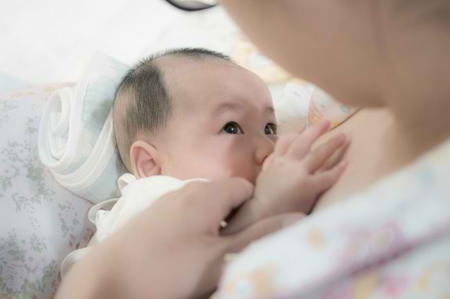 Begini Cara Mengatasi Puting Sakit Saat Menyusui - Alodokter
