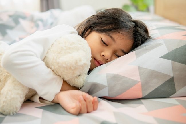 Ketahui Cara Melatih Anak Tidur Sendiri - Alodokter