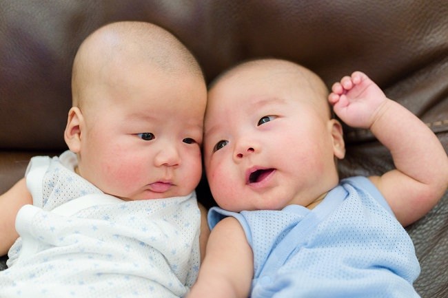 Seputar Persalinan Bayi Kembar dan Hal-Hal yang Perlu Dipersiapkan - Alodokter