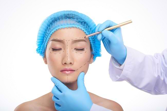 Want Facial Skin to Look Younger?  First Know the Risks and Benefits of a Facelift - Alodokter