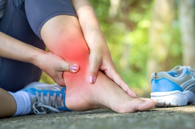 Sprains and strains - alodokter