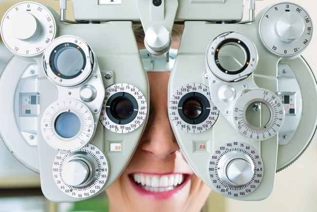 Cara Mengurangi Minus Mata yang Efektif - Alodokter