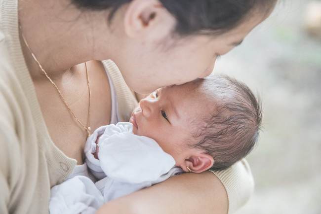 Keajaiban Kandungan ASI Melindungi Bayi dari Penyakit - Alodokter