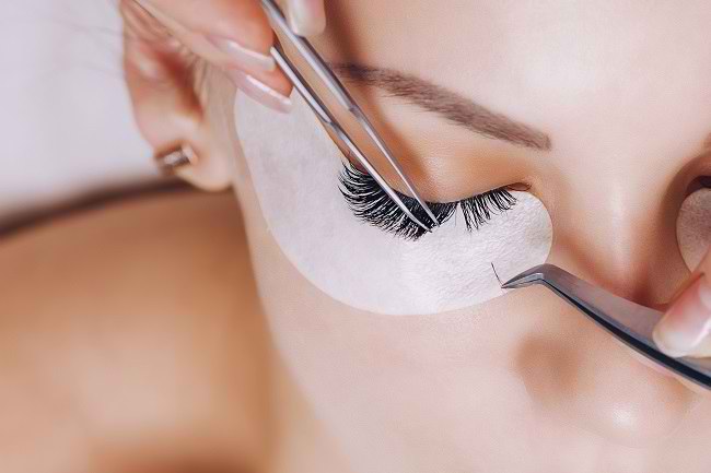 Ini Kelebihan dan Kekurangan Eyelash Extension - Alodokter
