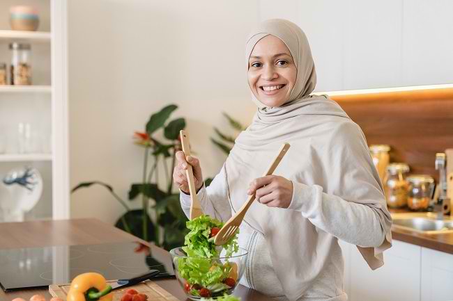 Busui, Ini Daftar Makanan agar ASI Tetap Lancar Saat Puasa - Alodokter