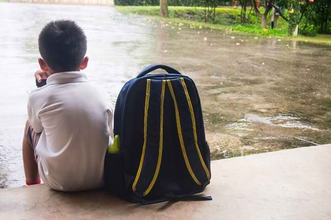 5 Tips Mengatasi Anak Mogok Sekolah - Alodokter