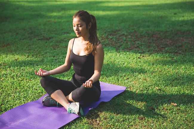 5 Pose Yoga untuk Meningkatkan Peluang Hamil - Alodokter