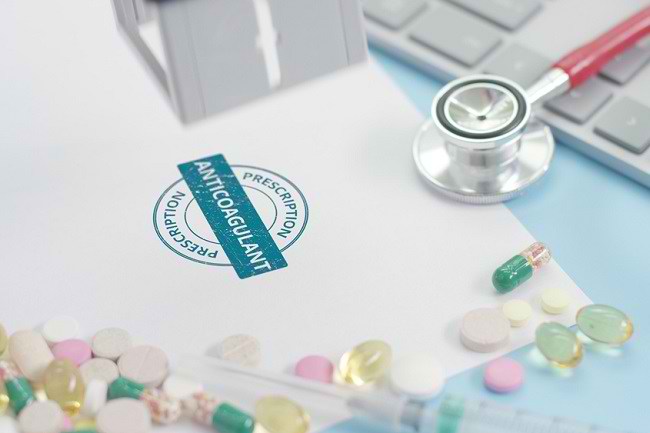 Obat Pengencer Darah Beserta Jenis dan Efek Sampingnya - Alodokter