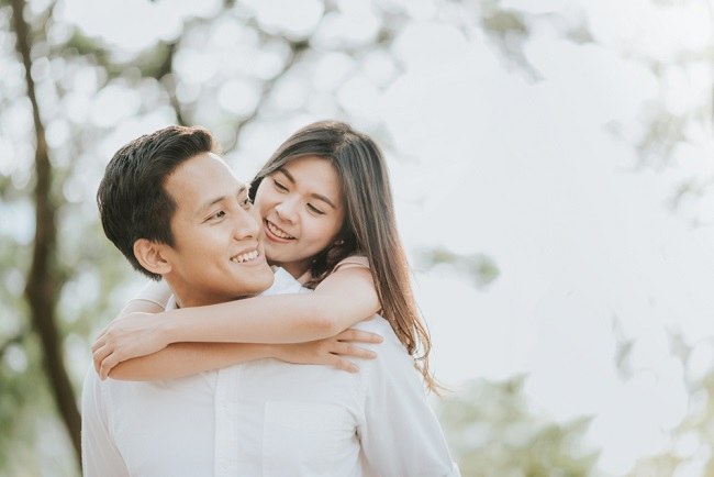 Green Flag dalam Hubungan, Kenali Arti dan Ciri-Cirinya - Alodokter