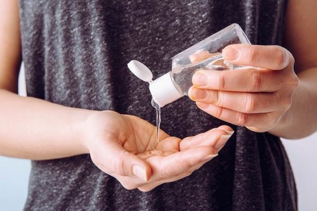 10 Hand Sanitizer yang Ampuh Membasmi Kuman - Alodokter