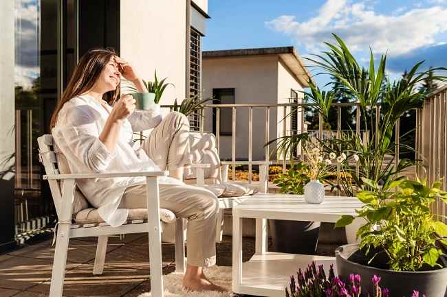 Slow Living, Gaya Hidup Lambat di Tengah Kehidupan yang Serba Cepat - Alodokter