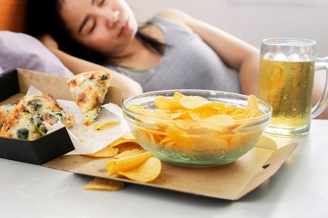 Tidur setelah Makan, Boleh atau Tidak? - Alodokter