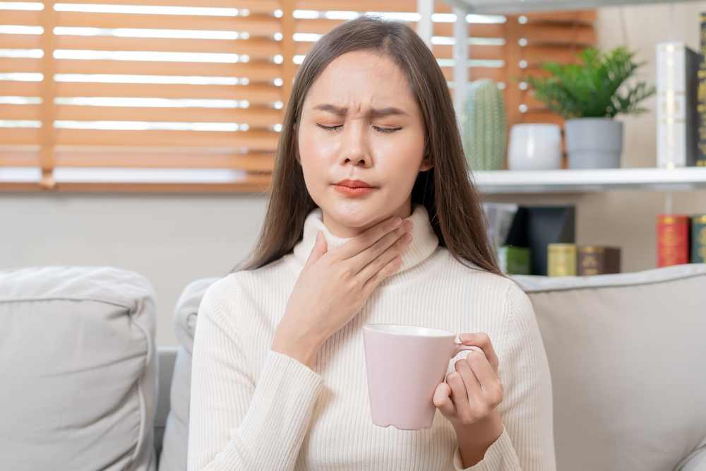 Judul: Melegakan Tenggorokan Yang Meradang: Daftar Minuman Alami Dan Efektif Untuk Meredakan Radang Tenggorokan