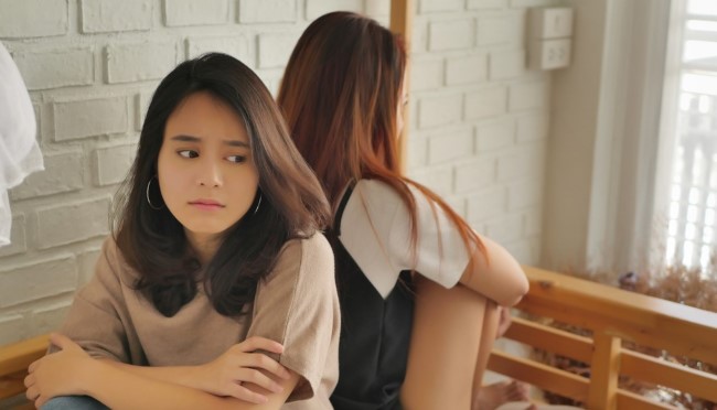 7 Tipe Teman Toxic yang Perlu Dihindari - Alodokter