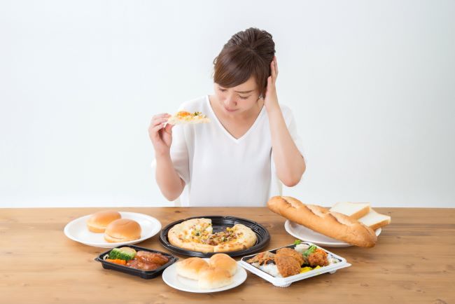 Stress Eating, Kecenderungan untuk Makan Berlebihan Saat Stres - Alodokter