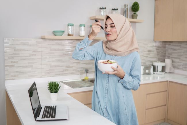 Ingin Turunkan Berat Badan setelah Lebaran? Coba Tips Ini - Alodokter