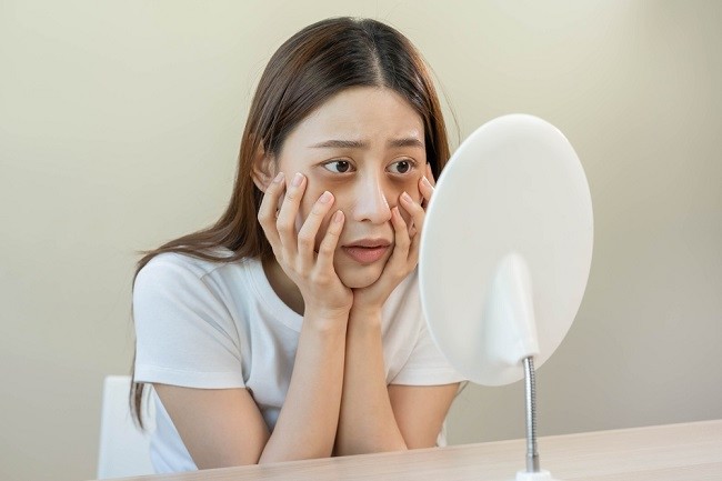 6 Efek Begadang bagi Wajah yang Sering Disepelekan - Alodokter