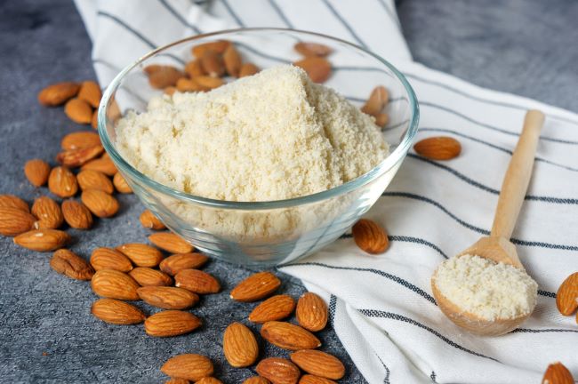 Tepung Almond, Tepung Bebas Gluten yang Kaya Manfaat - Alodokter