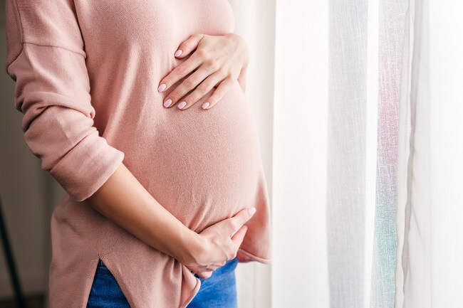 Bunda, Yuk Kenali Kehamilan Geriatri dan Risikonya - Alodokter