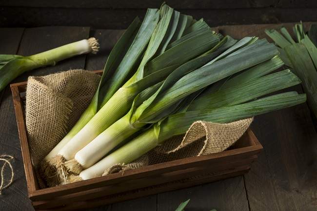 Manfaat Daun Bawang: Daun bawang kaya akan vitamin dan mineral