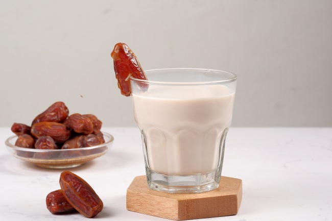 Susu Kurma, Ini Kandungan Nutrisi dan Manfaatnya - Alodokter