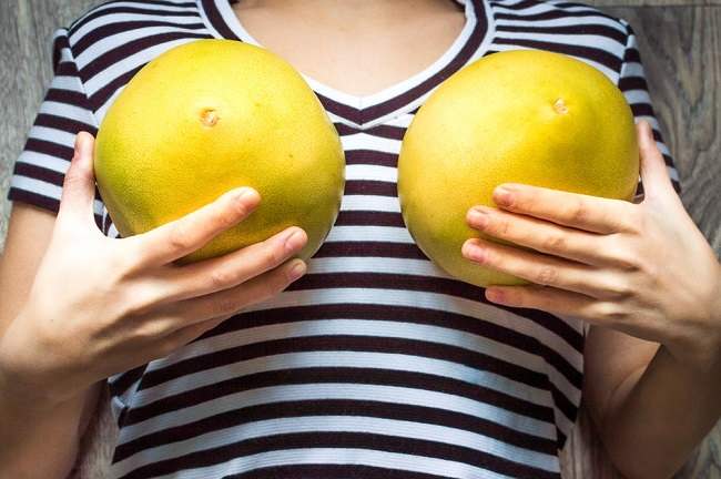 Gigantomastia, Kondisi Langka Ketika Payudara Wanita Terlalu Besar - Alodokter