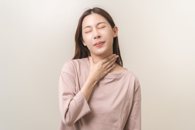 5 Cara Ampuh Mengatasi Gejala Awal Sakit Tenggorokan - Alodokter