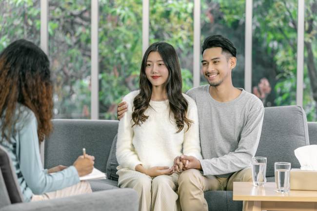 Premarital Check Up dan Hal-hal Penting di Dalamnya - Alodokter