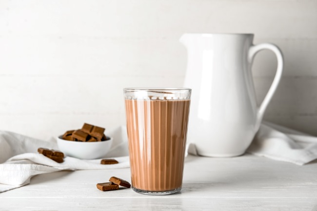 Susu Coklat, Ketahui Nutrisi dan Manfaatnya untuk Kesehatan - Alodokter