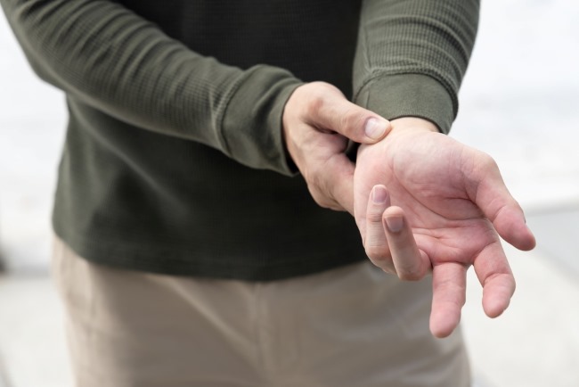 5 Efek Asam Urat Tinggi pada Kesehatan - Alodokter