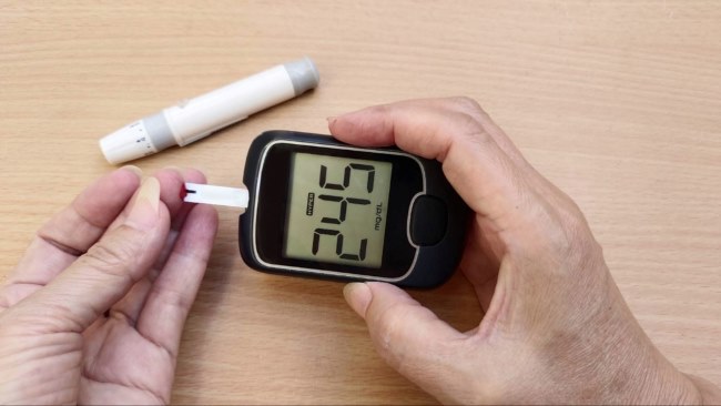 9 Pantangan Gula Darah Tinggi yang Perlu Diketahui - Alodokter