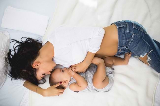 Cara Memerah ASI dengan Tangan - Alodokter