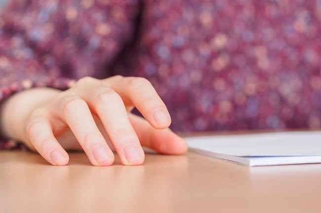 Stimming, Gerakan Berulang untuk Meredakan Kecemasan - Alodokter