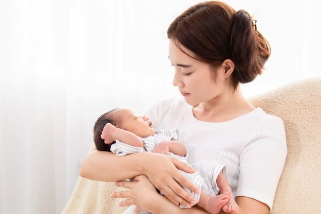 7 Hal yang Tidak Boleh Dilakukan pada Bayi 2 Bulan - Alodokter