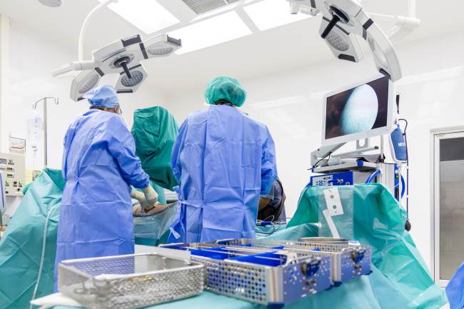 Manajemen Nyeri Intervensif pada Tulang Belakang - Alodokter